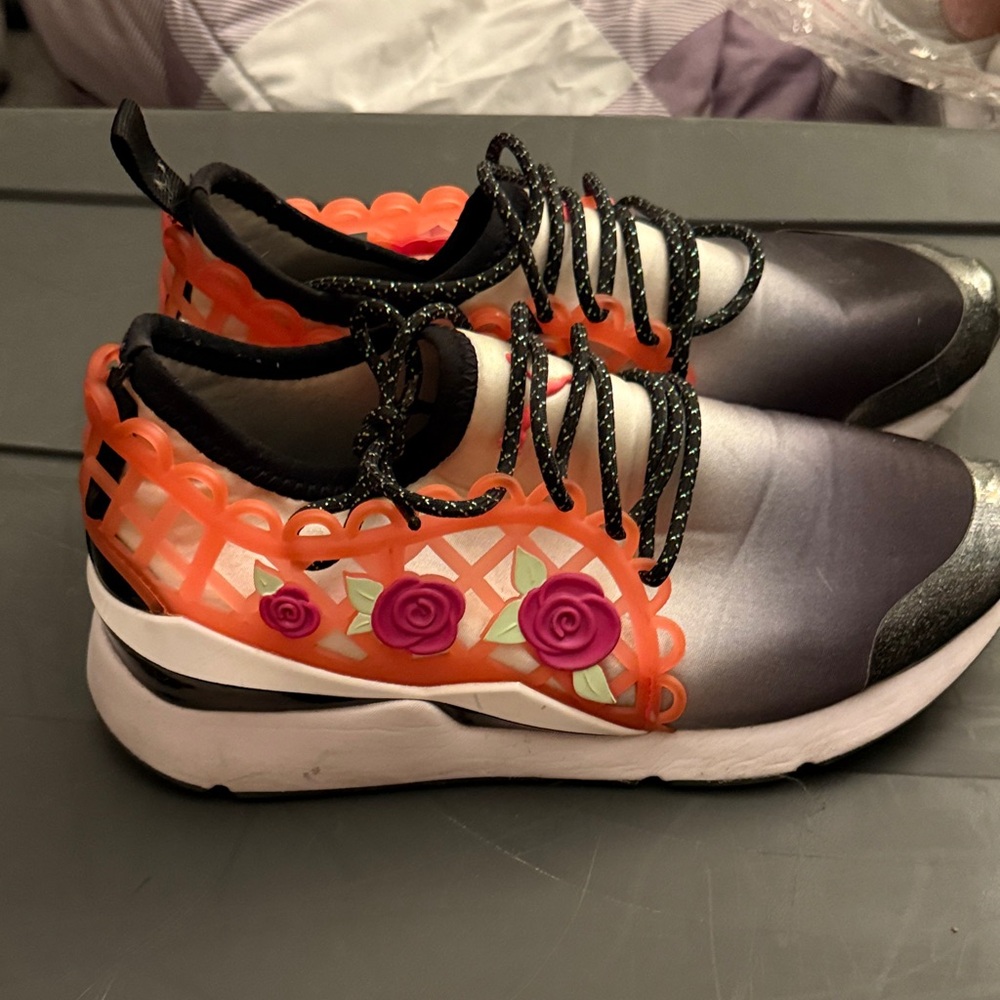 PUMA Sneakers